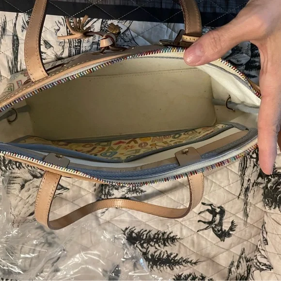 Dooney & Burke Vintage satchel monogram - Picture 5 of 5
